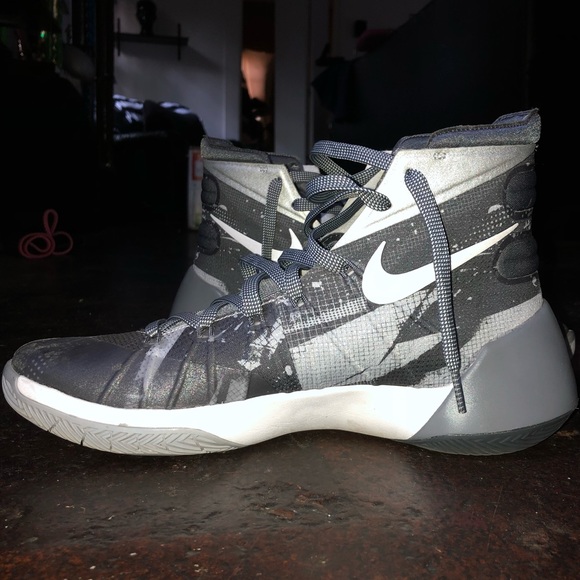 Men's Nike Hyperdunk 2015 size 10.5 - Picture 3 of 5